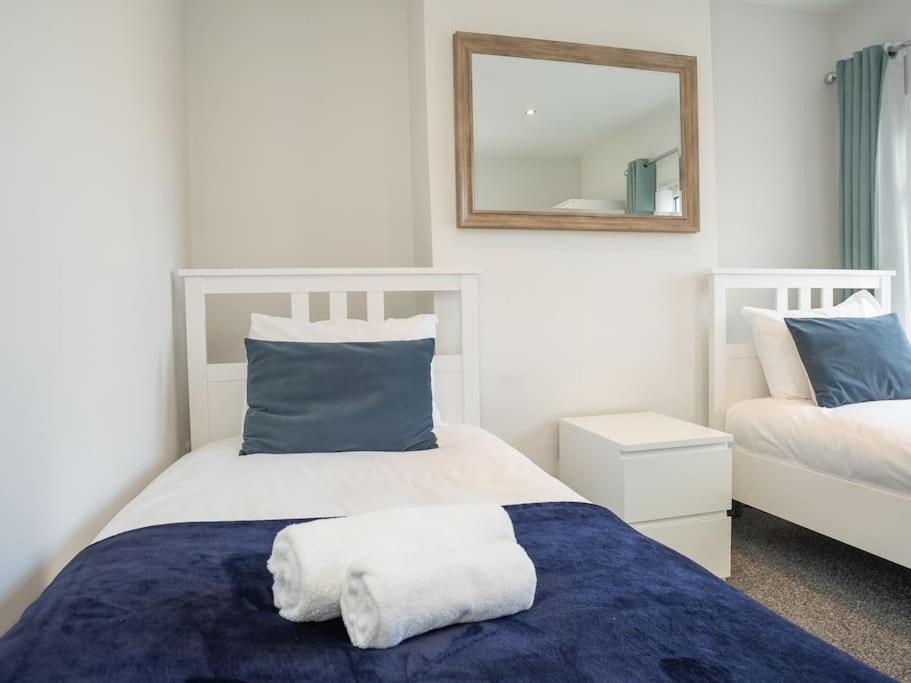 Cozy Townhouse, Walking Distance To * Belfast